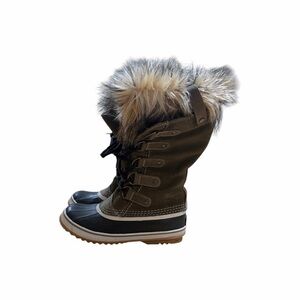 Sorel Fur-Lined Boots